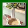 U n�s doma podobne - pam�tn� kyti�ka s k�vi�kou